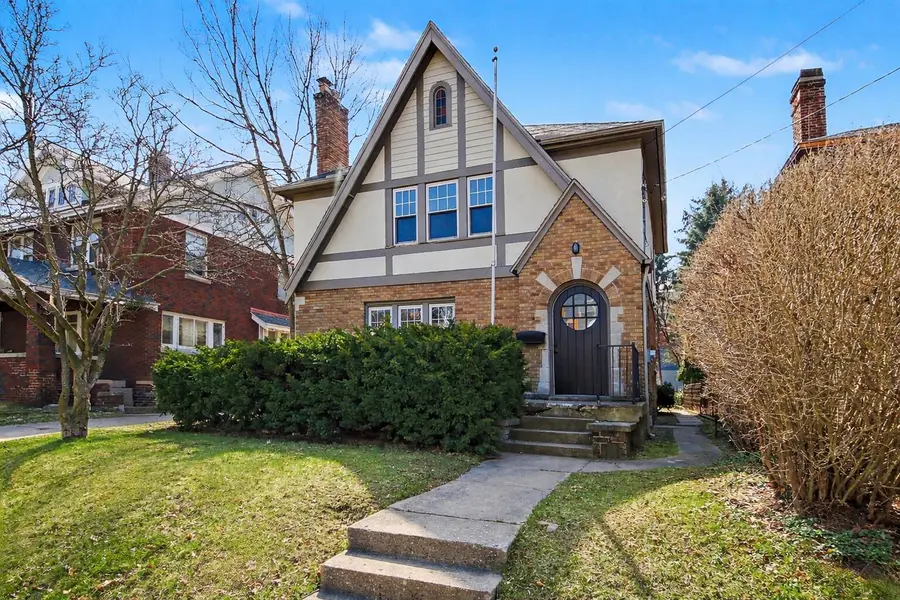 138 Burton ST SE, City Of Grand Rapids, MI 49507