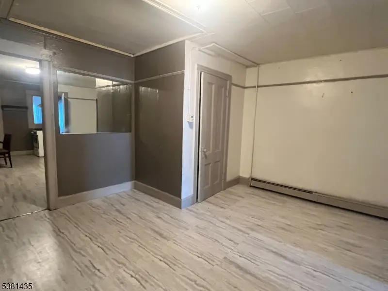 416-418 E Main St #3W, Bound Brook Boro, NJ 08805