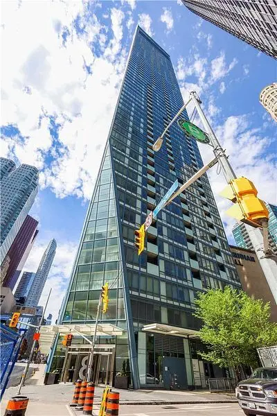8 The Esplanade AVE #3803, Toronto C08, ON M5E 0A6