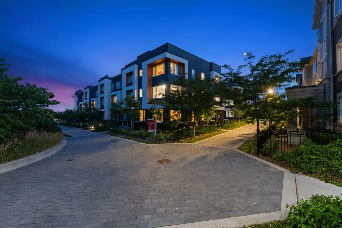 3006 Creekshore Common N/A #34, Oakville, ON L6M 0Y6