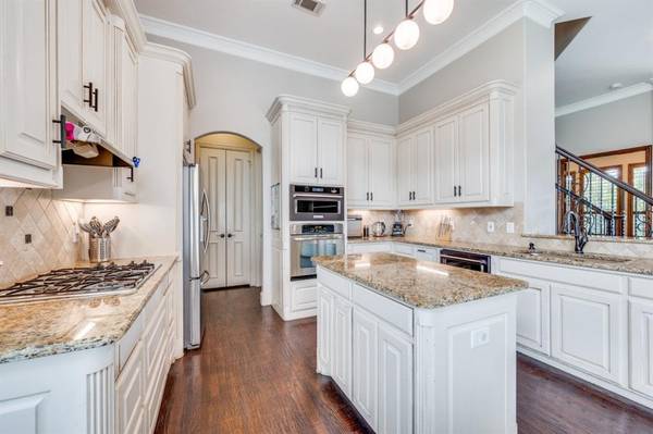 3336 University Park Lane, Irving, TX 75062