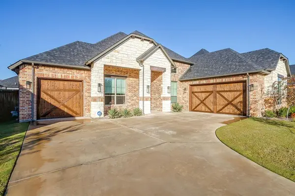 13921 E Riviera Drive, Fort Worth, TX 76028