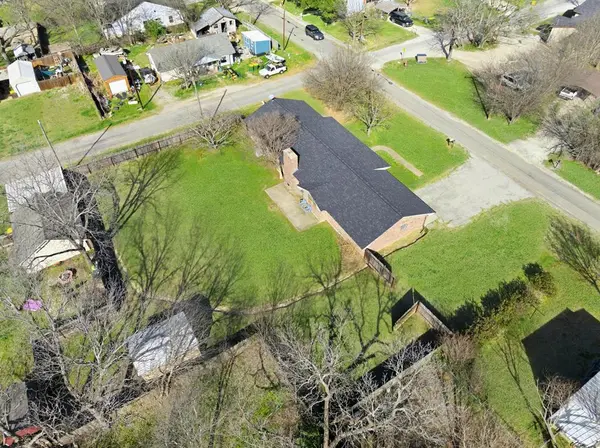 502 S 8th Street, Valley Mills, TX 76689