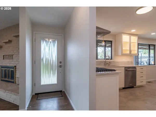 1754 NW UTAH DR, Roseburg, OR 97471