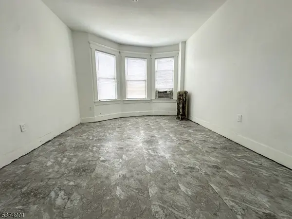 232 Stuyvesant Ave, Lyndhurst Twp., NJ 07071