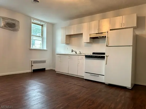 530 Valley Brook Ave, Lyndhurst Twp., NJ 07071