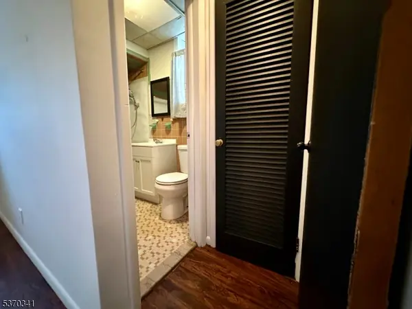 530 Valley Brook Ave, Lyndhurst Twp., NJ 07071