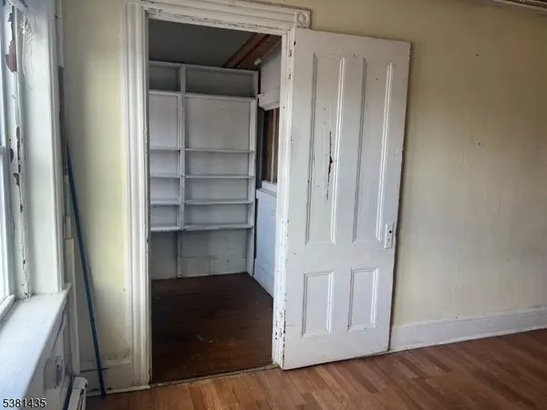 416-418 E Main St #3W, Bound Brook Boro, NJ 08805