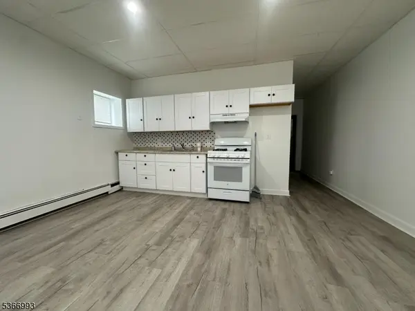 52-54 Stuyvesant Ave, Lyndhurst Twp., NJ 07071