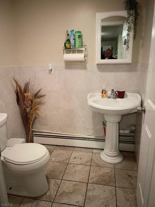 1203 Chestnut St, Elizabeth City, NJ 07201