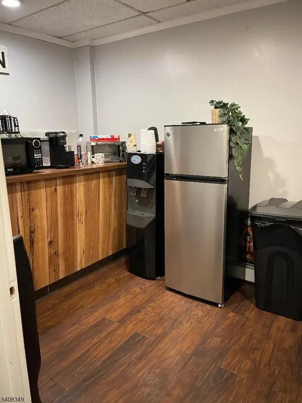 1203 Chestnut St, Elizabeth City, NJ 07201