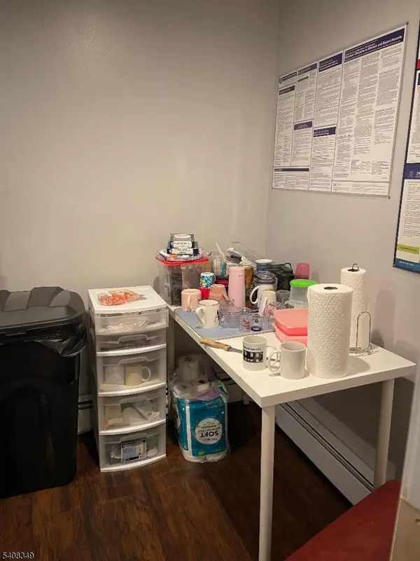 1203 Chestnut St, Elizabeth City, NJ 07201