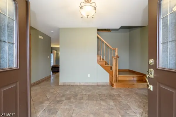 3 Tara Ct, Hardwick Twp., NJ 07825