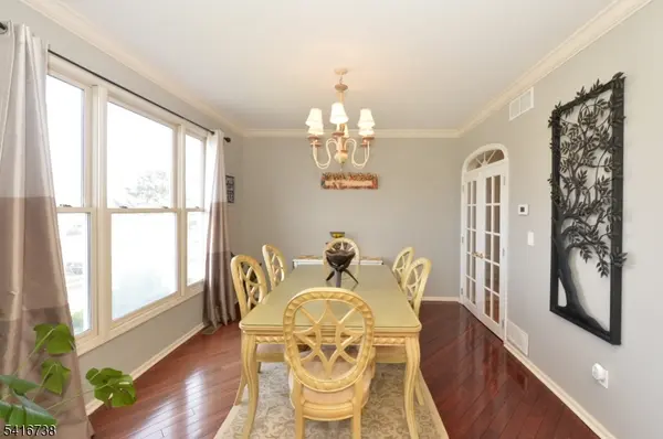 21 Split Rock Rd, North Haledon Boro, NJ 07508