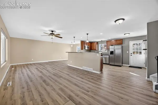 1410 Auburn DR, Colorado Springs, CO 80909