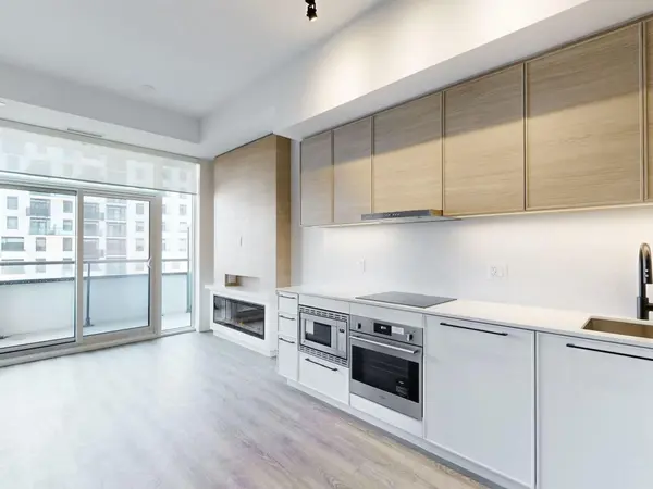 1050 Eastern AVE #826, Toronto E01, ON M4L 0B7