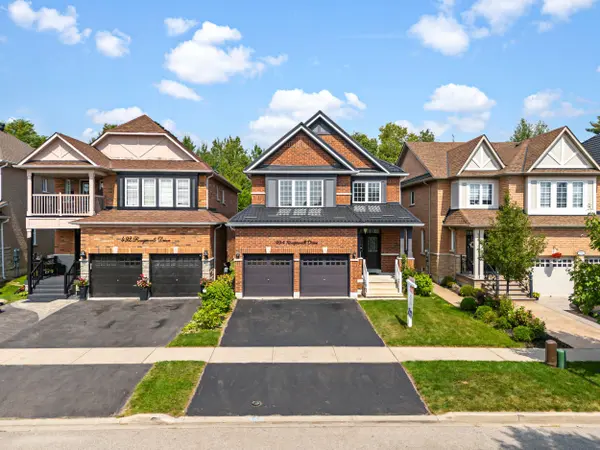 494 Rougewalk DR, Pickering, ON L1X 0A1