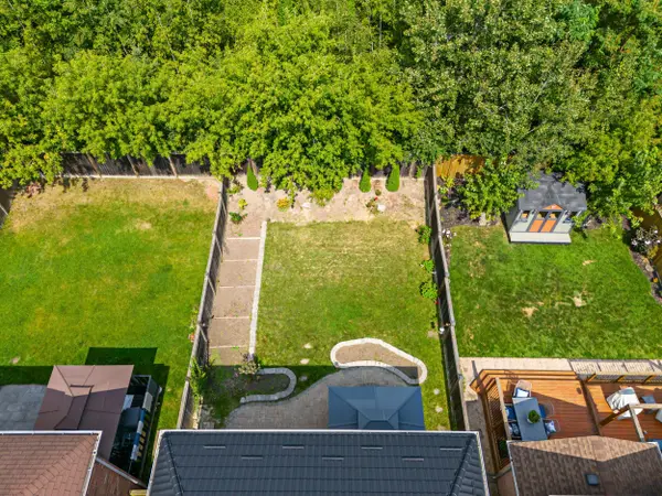 494 Rougewalk DR, Pickering, ON L1X 0A1