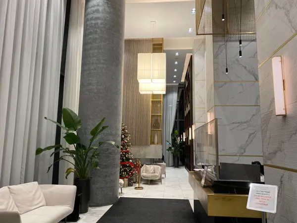 950 Portage Pkwy #2108, Vaughan, ON L4K 0J7