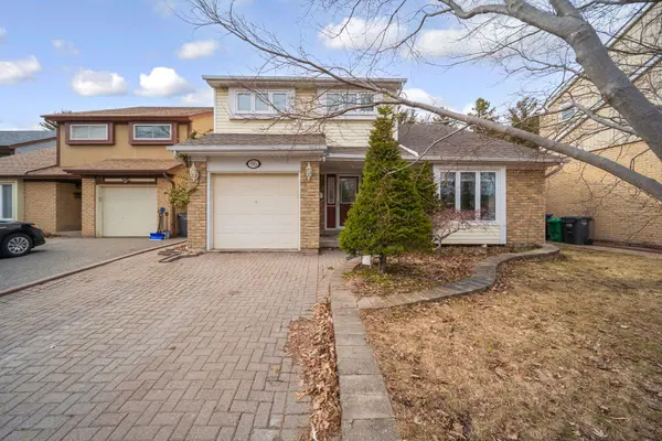 96 Royal Palm DR, Brampton, ON L6Z 1P7