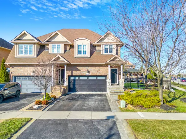 2388 Stone Glen CRES, Oakville, ON L6M 0C7