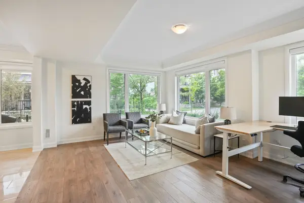 3006 Creekshore Common N/A #34, Oakville, ON L6M 0Y6