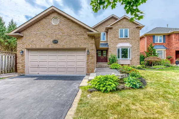 1237 Woodview DR, Oakville, ON L6M 2M5