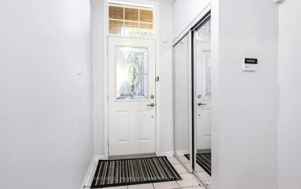 2 Clay Brick CT #39, Brampton, ON L6V 4M7