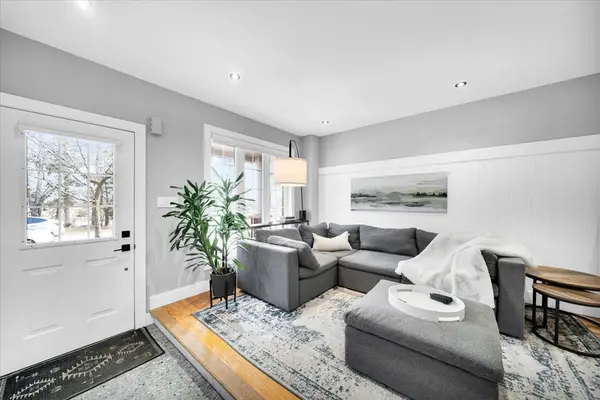 514 Thelma ST, Burlington, ON L7L 6W8