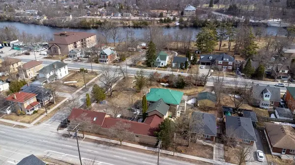 11 Argyle ST, Peterborough, ON K9H 7M2