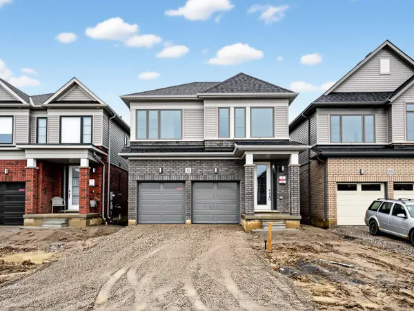 32 Mayhew LN, Hamilton, ON L0R 1C0