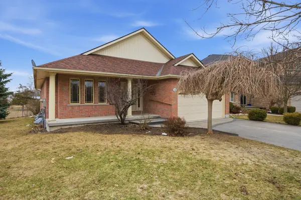 24 Britton PL, Belleville, ON K8P 5N5