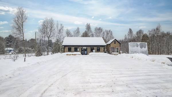 9734 Highway 118 N/A W, Algonquin Highlands, ON K0M 1J2