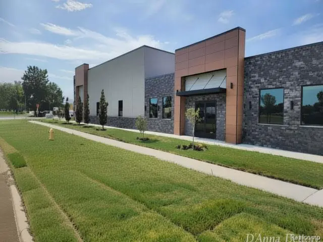 34001 Groesbeck HWY, Clinton Charter Township, MI 48035