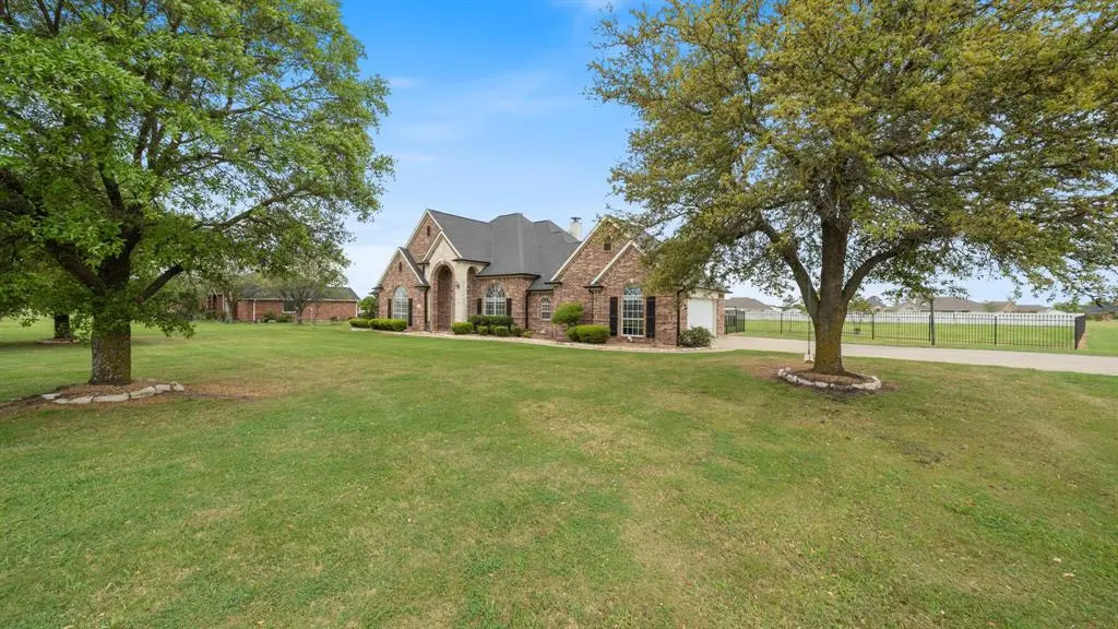 8789 Colonial Drive, Crandall, TX 75114