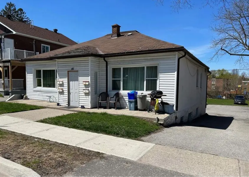40 penetang ST, Barrie, ON L4M 1V6