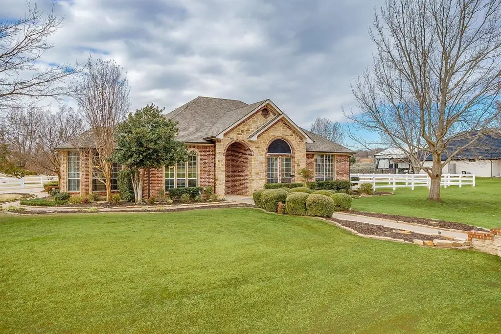3712 Vista North Drive, Burleson, TX 76028