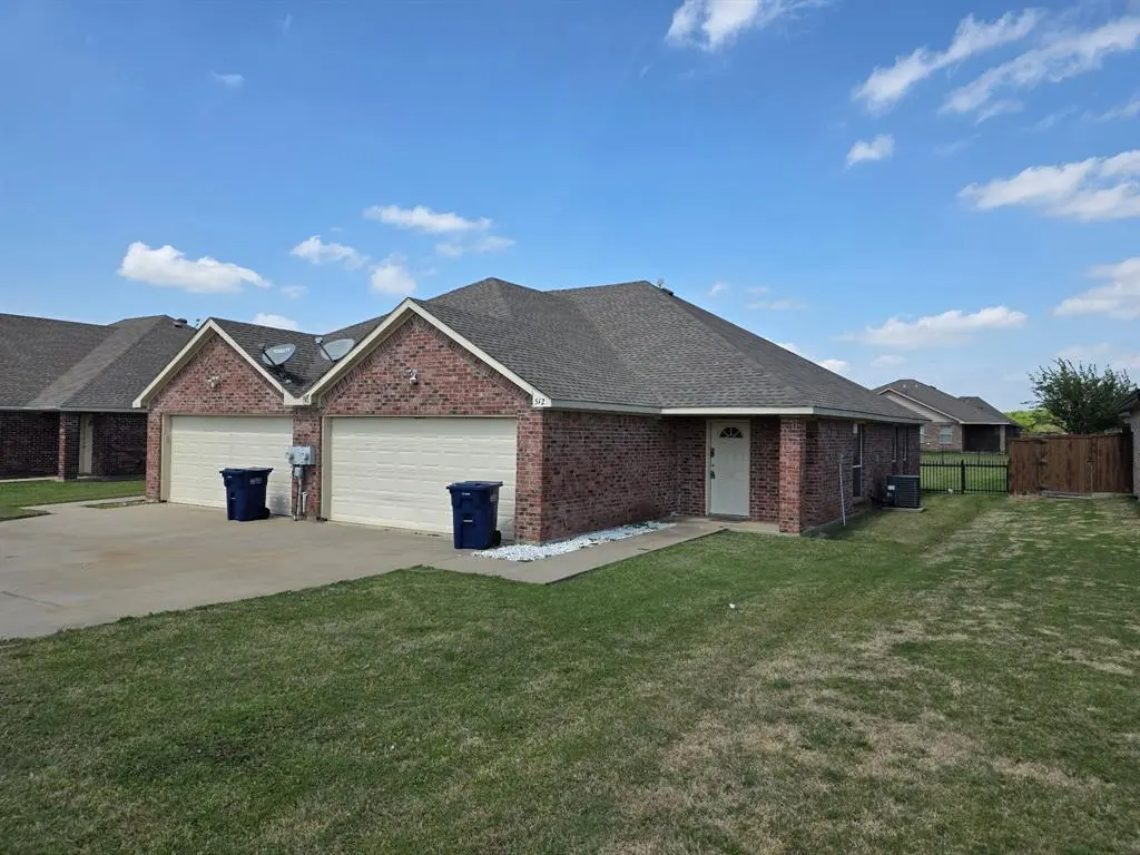 512 Harris Street, Gunter, TX 75058