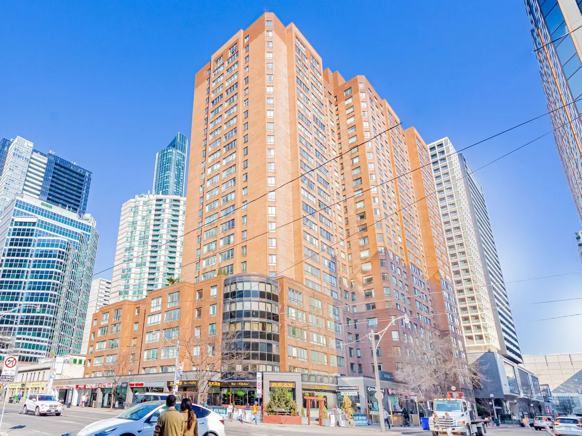 633 Bay ST #2313, Toronto C01, ON M5G 2G4