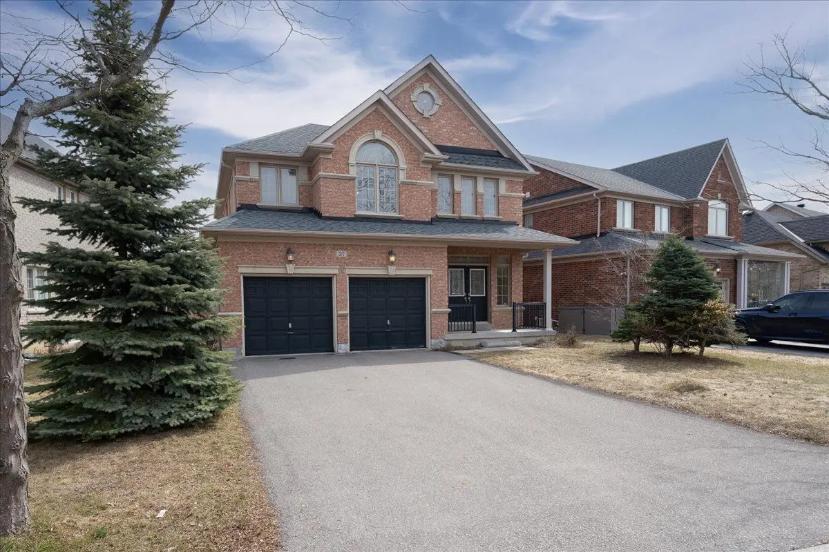 27 Donzi LN, Vaughan, ON L6A 0J3