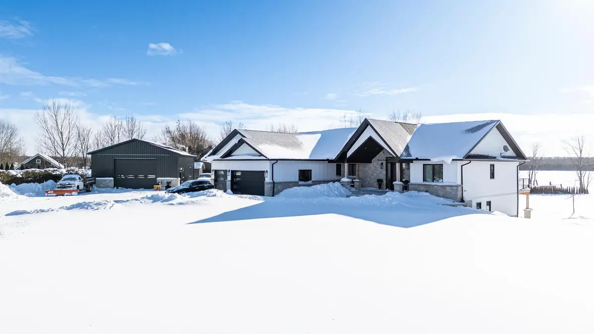 117 Almur DR, Georgian Bluffs, ON N0H 2T0