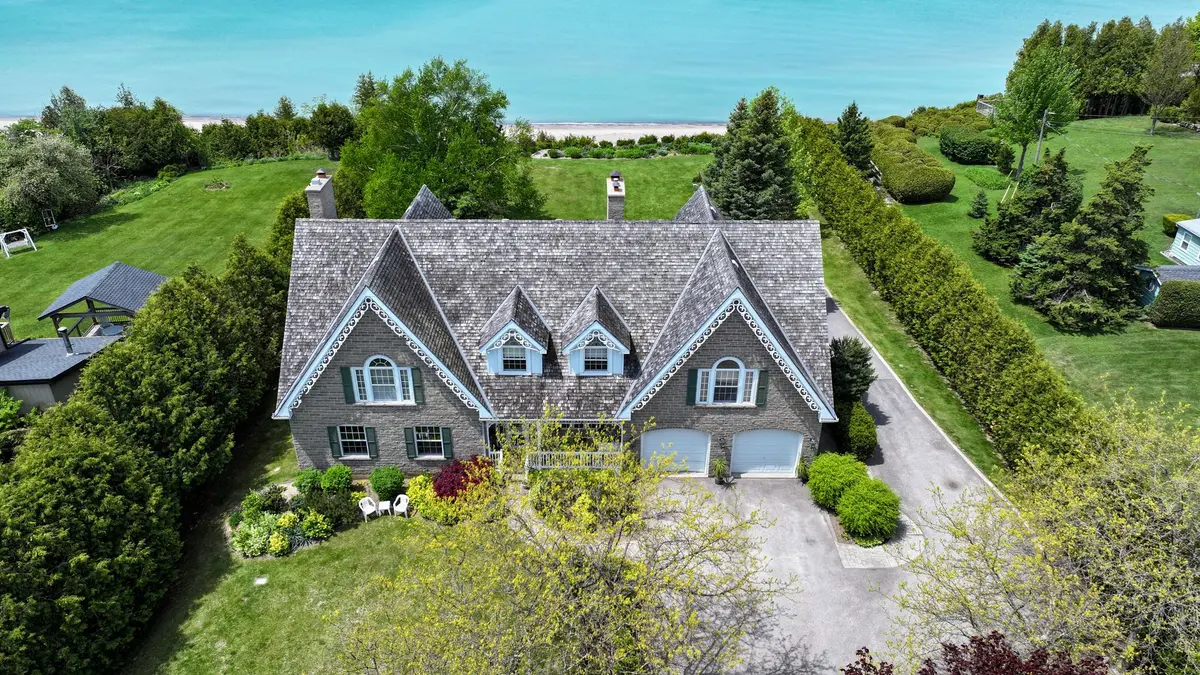 72797 Ravine DR, Bluewater, ON N0M 2T0