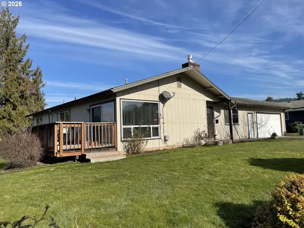 600 LINCOLN AVE, Cottage Grove, OR 97424