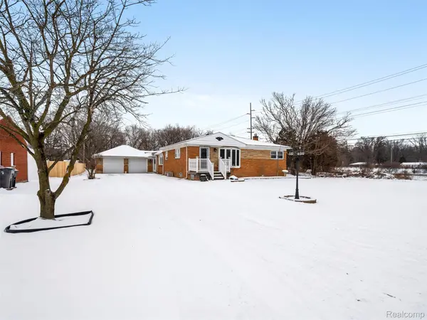 44833 MADDELEIN ST, Clinton Charter Township, MI 48036