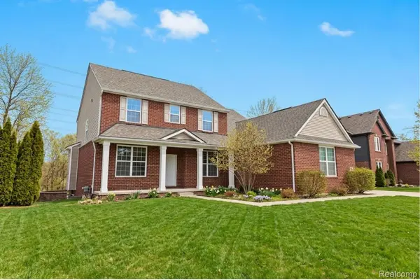 53283 Jaclyn DR, Shelby Charter Township, MI 48315