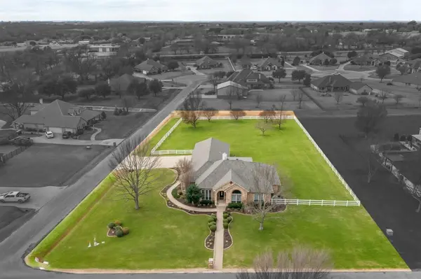 3712 Vista North Drive, Burleson, TX 76028