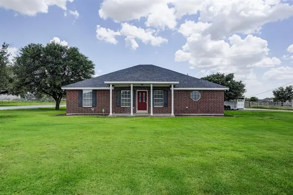 365 Country Lane, Haslet, TX 76052