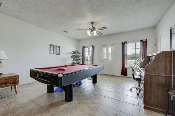 365 Country Lane, Haslet, TX 76052