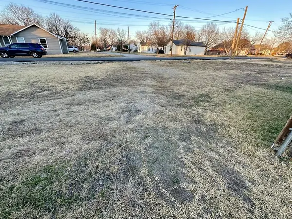 700 W College Street, Mesquite, TX 75149