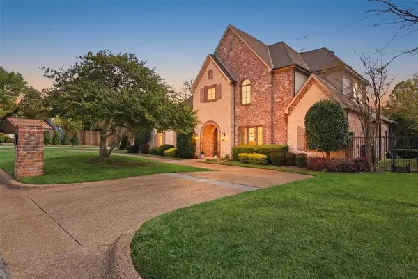 12046 Arbargee Circle, Dallas, TX 75230